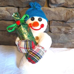 Hand Crafted Snowman Decoration *Makes a great gift for the holidays!*